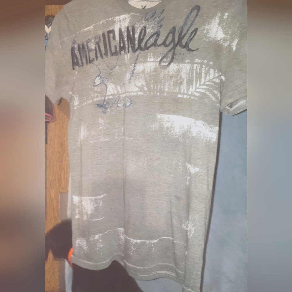 AE tee-shirt